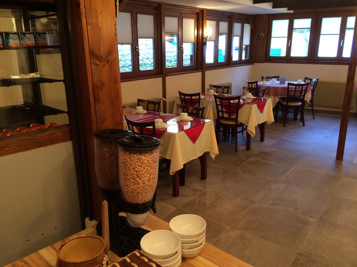 Auberge Des Trois Chateaux Eguisheim Eksteriør billede