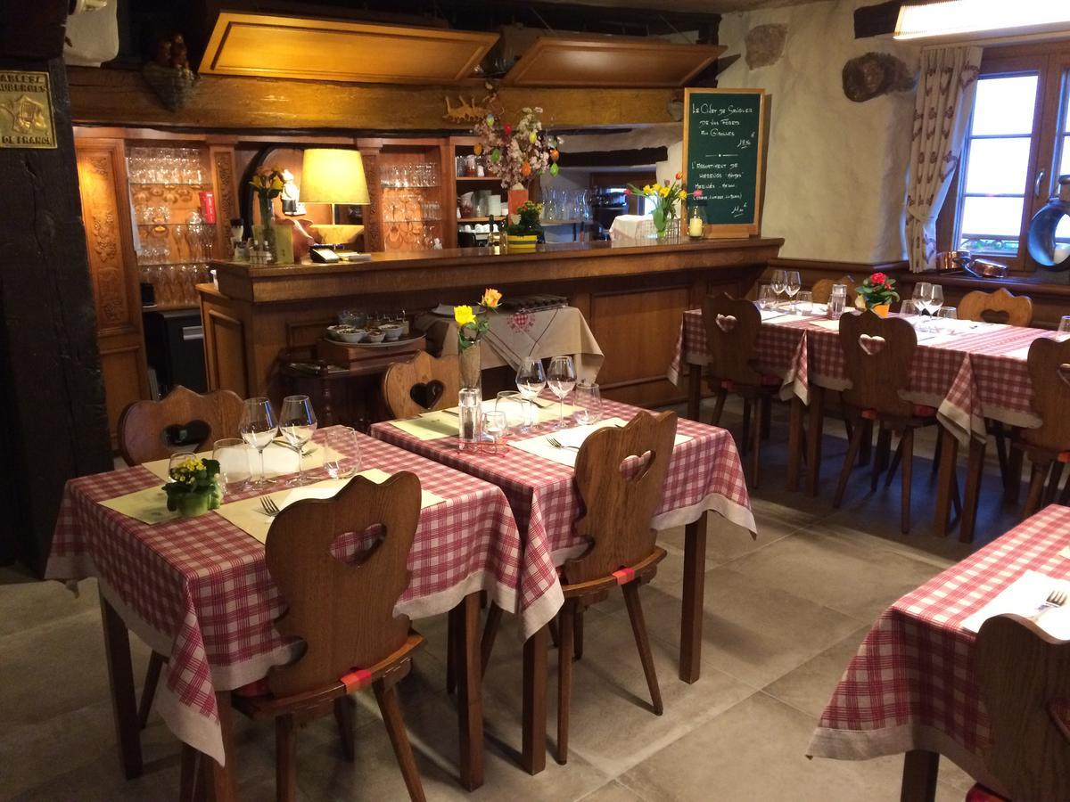 Auberge Des Trois Chateaux Eguisheim Eksteriør billede